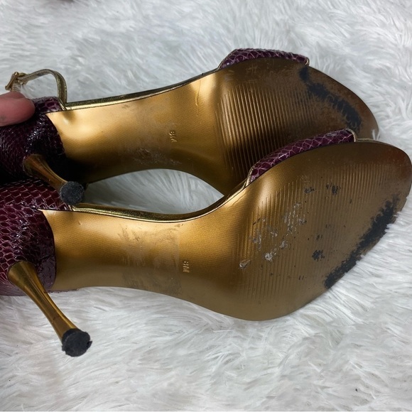 Guess gold colored maroon snakeskin buckle open toe stilettos heels 8 - Picture 5 of 9
